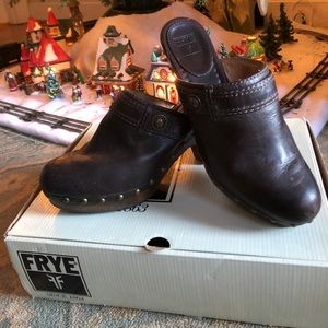 Frye Clog